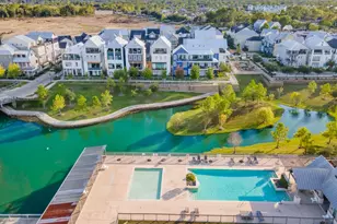 8711 Park Kolbe Ln, Houston, TX 77080 - Photo 14