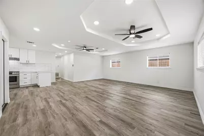 2814 6th Avenue N, Texas City, TX 77590 - Photo 6