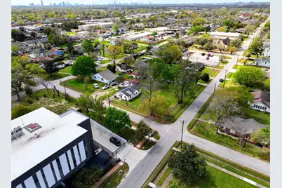 6515 Lloyd Street, Houston, TX 77022 - Photo 10