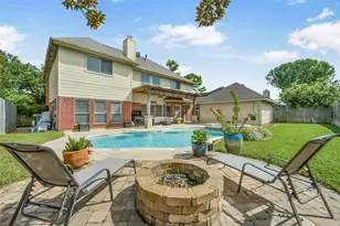 3710 Pine Tree Dr, Pearland, TX 77581 - Photo 24