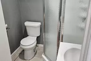 7011 Hillsboro St, Houston, TX 77020 - Photo 10