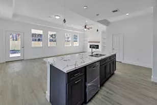 939 Lake View Dr, Montgomery, TX 77356 - Photo 12