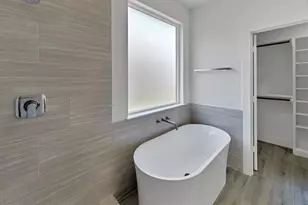 939 Lake View Dr, Montgomery, TX 77356 - Photo 20