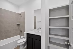 14407 Sweetwater Dr, Baytown, TX 77523 - Photo 4