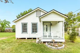 7414 Stewart St, Hitchcock, TX 77563 - Photo 1