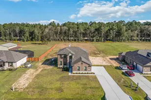 600 Barton Place Dr, Tarkington, TX 77327 - Photo 4