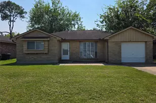 508 Avondale Ln, Friendswood, TX 77546 - Photo 1