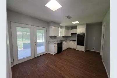 508 Avondale Lane, Friendswood, TX 77546 - Photo 4