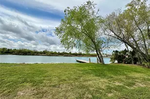 2726 Avenue D, San Leon, TX 77539 - Photo 1