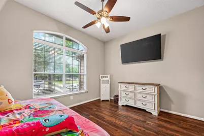 158 N Valley Oaks Circle, The Woodlands, TX 77382 - Photo 16
