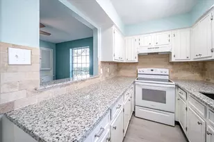 2574 Marilee Ln, Houston, TX 77057 - Photo 4