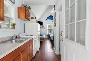 120 Grove Rd, Kemah, TX 77565 - Photo 10