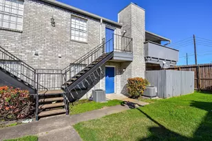 9700 Leawood Blvd, Houston, TX 77099 - Photo 1