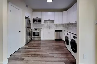 2100 Tanglewilde Street #747, Houston, TX 77063 - Photo 4