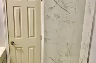 909 Silber Rd Rd, Houston, TX 77024 - Photo 12