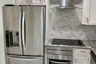 909 Silber Rd Rd, Houston, TX 77024 - Photo 1