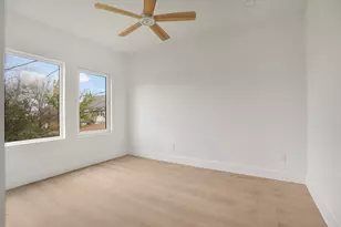 2419 Rosewood St, Houston, TX 77004 - Photo 10