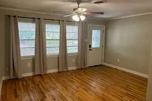 206 McLemore Dr, Alvin, TX 77511 - Photo 2