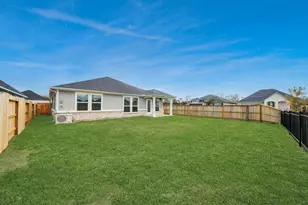 221 Magnolia Laurel Dr, Alvin, TX 77511 - Photo 38