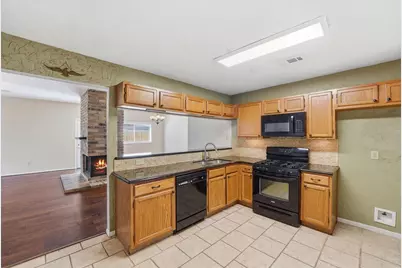 17219 Kettle Creek Drive, Spring, TX 77379 - Photo 10