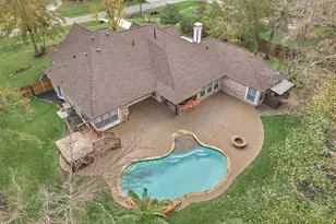 8969 Crighton Crossing Dr, Conroe, TX 77302 - Photo 2