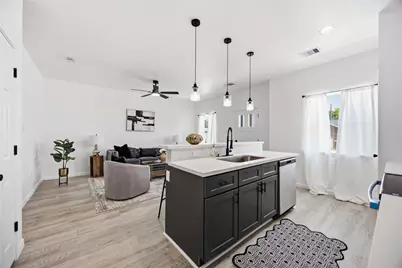 5214 Rue Street, Houston, TX 77033 - Photo 2