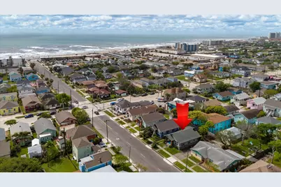 2407 37th Street, Galveston, TX 77550 - Photo 4
