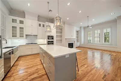 1306 Castle Court #A, Houston, TX 77006 - Photo 14