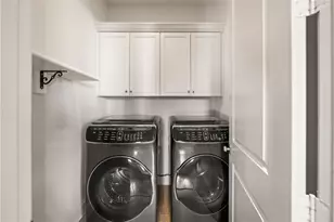 1306 Castle Ct, Houston, TX 77006 - Photo 18