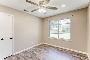 305 Yaupon St, Sweeny, TX 77480 - Photo 30