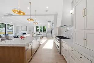 2325 Wroxton Rd, Houston, TX 77005 - Photo 8