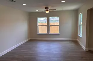 6059 Doulton Dr, Houston, TX 77033 - Photo 6