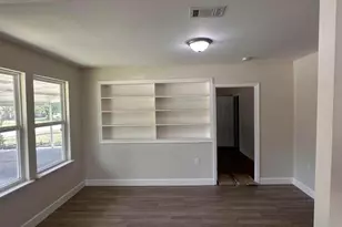 6059 Doulton Dr, Houston, TX 77033 - Photo 10