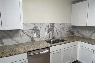 6059 Doulton Dr, Houston, TX 77033 - Photo 8