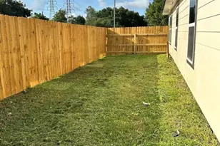 6059 Doulton Dr, Houston, TX 77033 - Photo 16