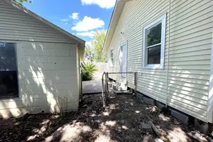 107 Sinclair St, Boling, TX 77420 - Photo 18