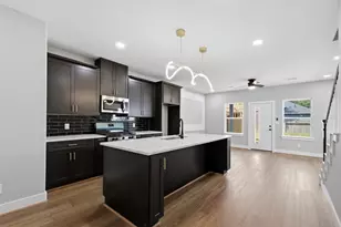 8121 Venus St, Houston, TX 77088 - Photo 1