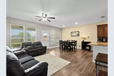 838 San Jacinto Circle, Baytown, TX 77521 - Photo 2