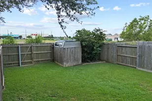 838 San Jacinto Circle, Baytown, TX 77521 - Photo 36