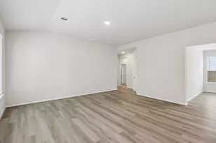 18392 Lndg Mdws Ln, New Caney, TX 77357 - Photo 6