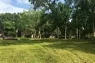5115 Tashkent Dr, Friendswood, TX 77546 - Photo 2