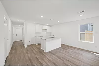 12235 McCrorey Castles Pass, Conroe, TX 77303 - Photo 4