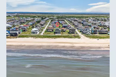 1335 Emerald Drive, Crystal Beach, TX 77650 - Photo 4