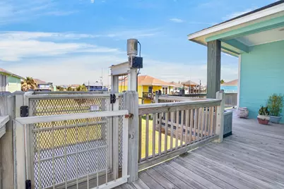 1335 Emerald Drive, Crystal Beach, TX 77650 - Photo 32