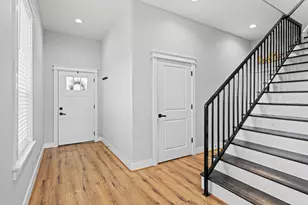6476 T C Jester Blvd, Houston, TX 77091 - Photo 12