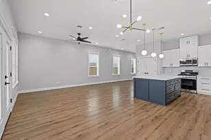 6476 T C Jester Blvd, Houston, TX 77091 - Photo 6