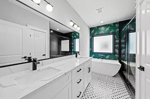 6476 T C Jester Blvd, Houston, TX 77091 - Photo 16