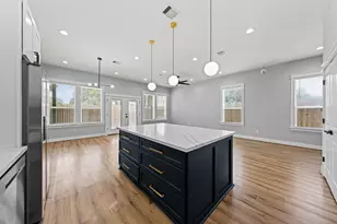 6476 T C Jester Blvd, Houston, TX 77091 - Photo 4