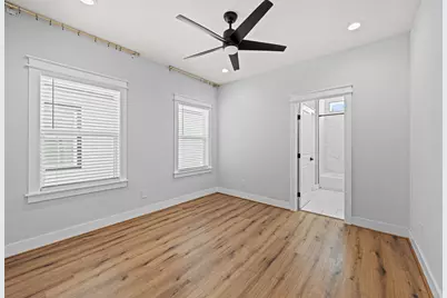 6476 T C Jester Boulevard, Houston, TX 77091 - Photo 18