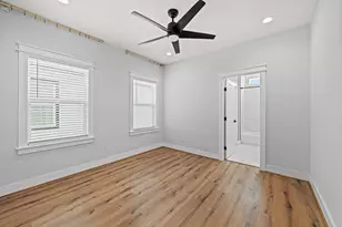 6476 T C Jester Blvd, Houston, TX 77091 - Photo 18